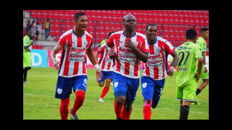 Cầu thủ Anzoategui và Estudiantes Merida đấu tranh gay gắt trên sân - Lịch sử đối